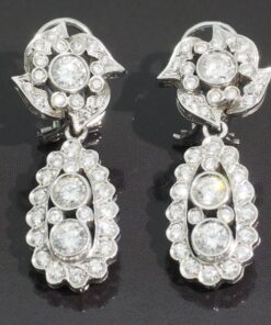 Pendientes largos brillantes