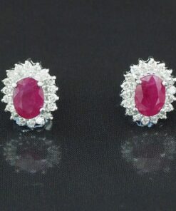 Pendientes orla de brillantes con rubí central