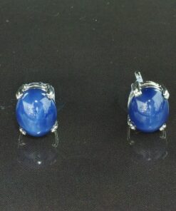 Pendientes de zafiros estrella finos 4,70 Ctes. Montados en oro blanco de 18 Ktes.