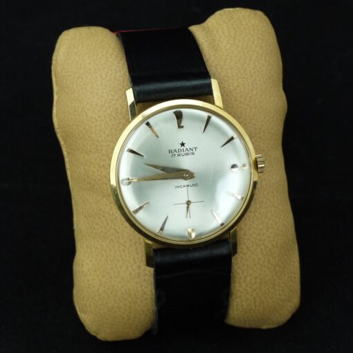 Reloj Radiant de caballero. Oro de 18 Ktes con pulsera de piel. Cuerda.