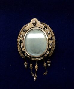 Broche con guardapelo de época isabelina con perlas aljófares en oro de ley 14 kts