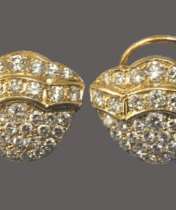 Pendientes de brillantes con 2,80 ctes. con cierre omega, montados en oro de ley 18 Ktes.