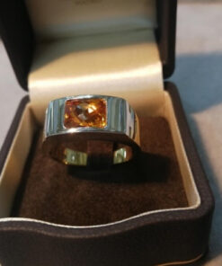 Sortija con zafiro fuego