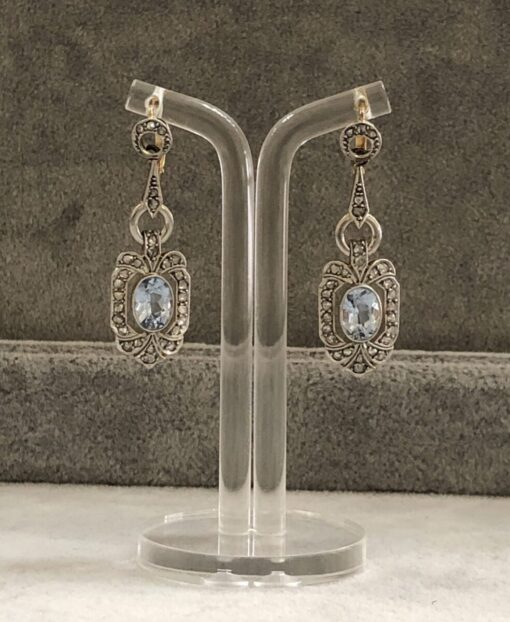 Pendientes largos con  Espinela sintetica y Brillantes