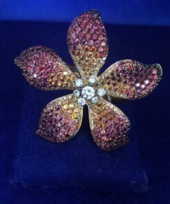 Sortija en forma de flor con Zafiros