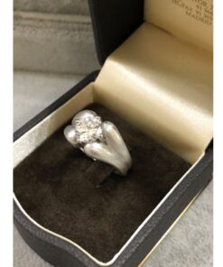 Alternative view of Solitario caballero con brillante