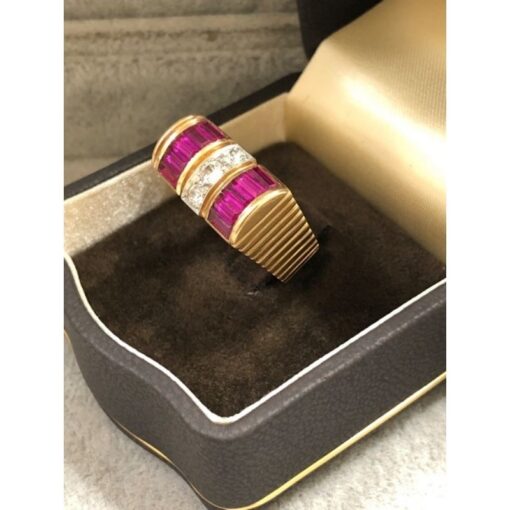Sortija de estilo Chevaliere con diamantes - Imagen 2
