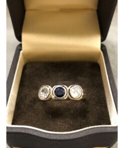 Sortija tresillo realizado en oro