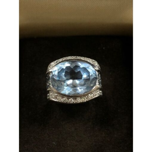 Sortija con topacio azul