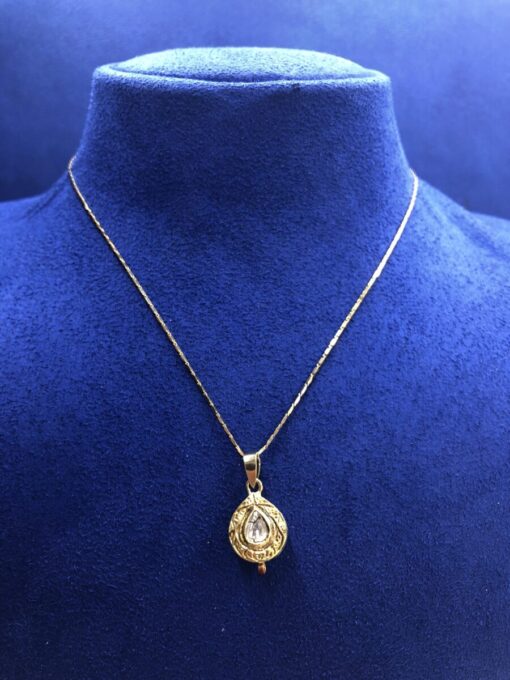 Cadena con colgante  de diamante montado en oro amarillo de ley 18kts