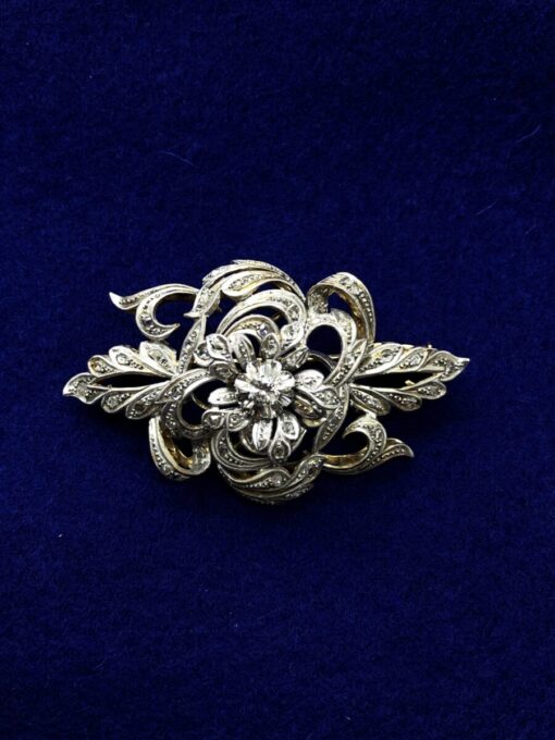 Broche con brillantes 1,30 cts montado en oro blanco de ley 18kts