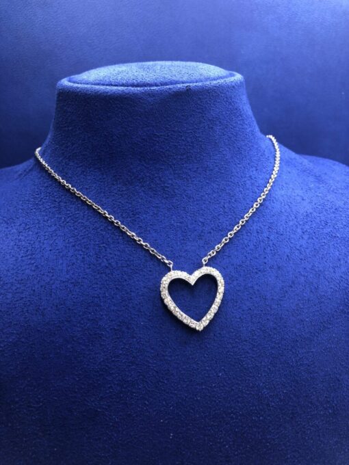 Gargantilla forma corazon con brillantes 1,68cts montada en oro blanco de ley 18kts