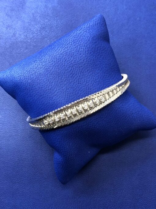 Pulsera con brillantes 0,22 montada en oro blanco de ley 18kts