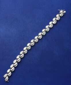 Alternative view of Pulsera con forma hoja con brillantes 3,85cts talla  baguette montado en oro blanco de ley 18kts