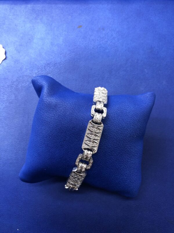 Pulsera con brillantes 3cts montado en oro blanco de ley 18kts