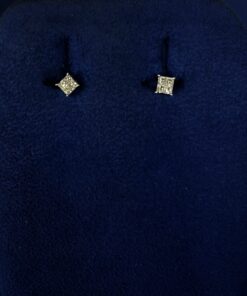 Pendientes con brillantes 0,10cts montado en oro blanco de ley 18kts