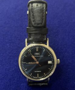 RELOJ IWC AUTOMÁTICO CON CORREA DE PIEL. MONTADO EN ORO BLANCO DE LEY 18KTS.