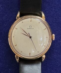 RELOJ OMEGA AUTOMÁTICO MARTILLO. MONTADO EN ORO ROSA 18KTS Y PULSERA DE PIEL.