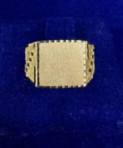 SELLO LABRADO RECTANGULAR. MONTADO EN ORO DE LEY 18KTS.