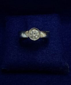 SOLITARIO CHATON DE 1,01CT. MONTADO EN ORO BLANCO DE LEY 18KTS.