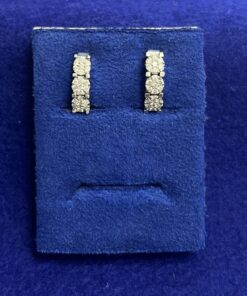 PENDIENTES ALARGADOS CUAJADOS DE BRILLANTES 0,50CTS EN TOTAL. MONTADOS EN ORO DE LEY 18KTS.