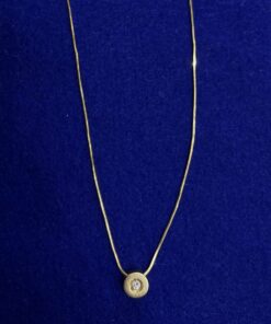 CADENA CON COLGANTE CIRCULAR Y UN BRILLANTE DE 0,10CTS. MONTADO EN ORO DE LEY 18KTS.