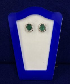 PENDIENTES DE ESMERALDAS COLOMBIANAS 4,15CTS CON ORLA DE BRILANTES 0,80CTS. MONTADOS EN ORO BLANCO DE LEY 18KTS.