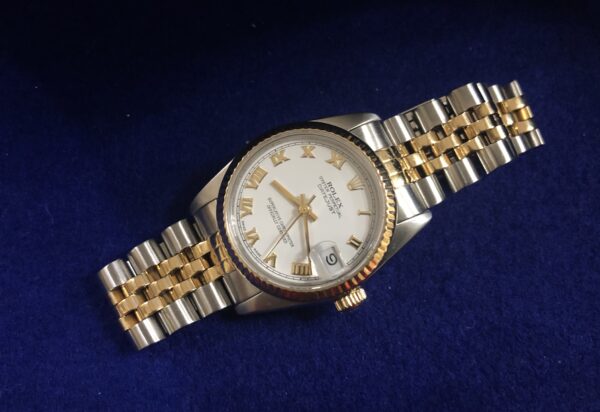 Rolex Datejust de dama, en acero y oro de 18 kts., 31mm, Modelo: 68273, automático. Año 1989. - Imagen 2