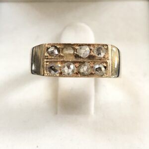 Sortija vintage con 6 diamantes talla antigua, en oro amarillo de ley 18 kts.
