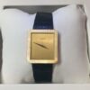 Reloj Piaget en oro de ley 18 kts., modelo Protocolo, años 70 con correa de piel y hebilla originales de la marca, mecanismo de cuerda manual, Ref.: 8154.