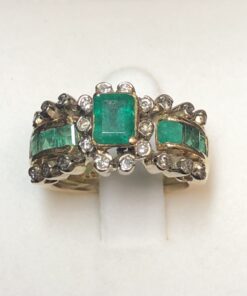 Sortija vintage con auténticas esmeraldas colombianas y brillantes en oro de ley 18 kts.