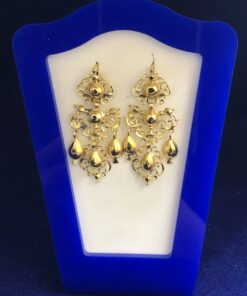 Pendientes de época isabelina estilo chandelier (finales s. XIX) con filigrana de oro y diamantes en oro amarillo de ley 18 kts.