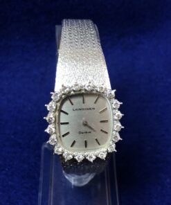 Reloj Longines vintage de señora (años 60) con orla de 1 cts de brillantes, realizado en oro blanco de ley 18 kts.
