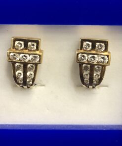 Pendientes con dos filas de brillantes de 0'92 cts (aprox.) en total, realizados en oro amarillo de ley 18 kts.