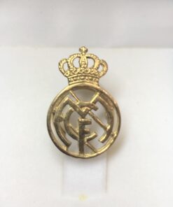 Insignia para ojal conmemorativa del Real Madrid realizada en oro amarillo de ley 18 kts.