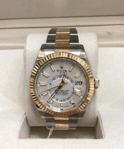 Rolex Sky-Dweller 326933 Reloj 42mm Esfera Blanca Oyster, en acero y oro de ley 18 kts. Año 2023, con documentos originales.